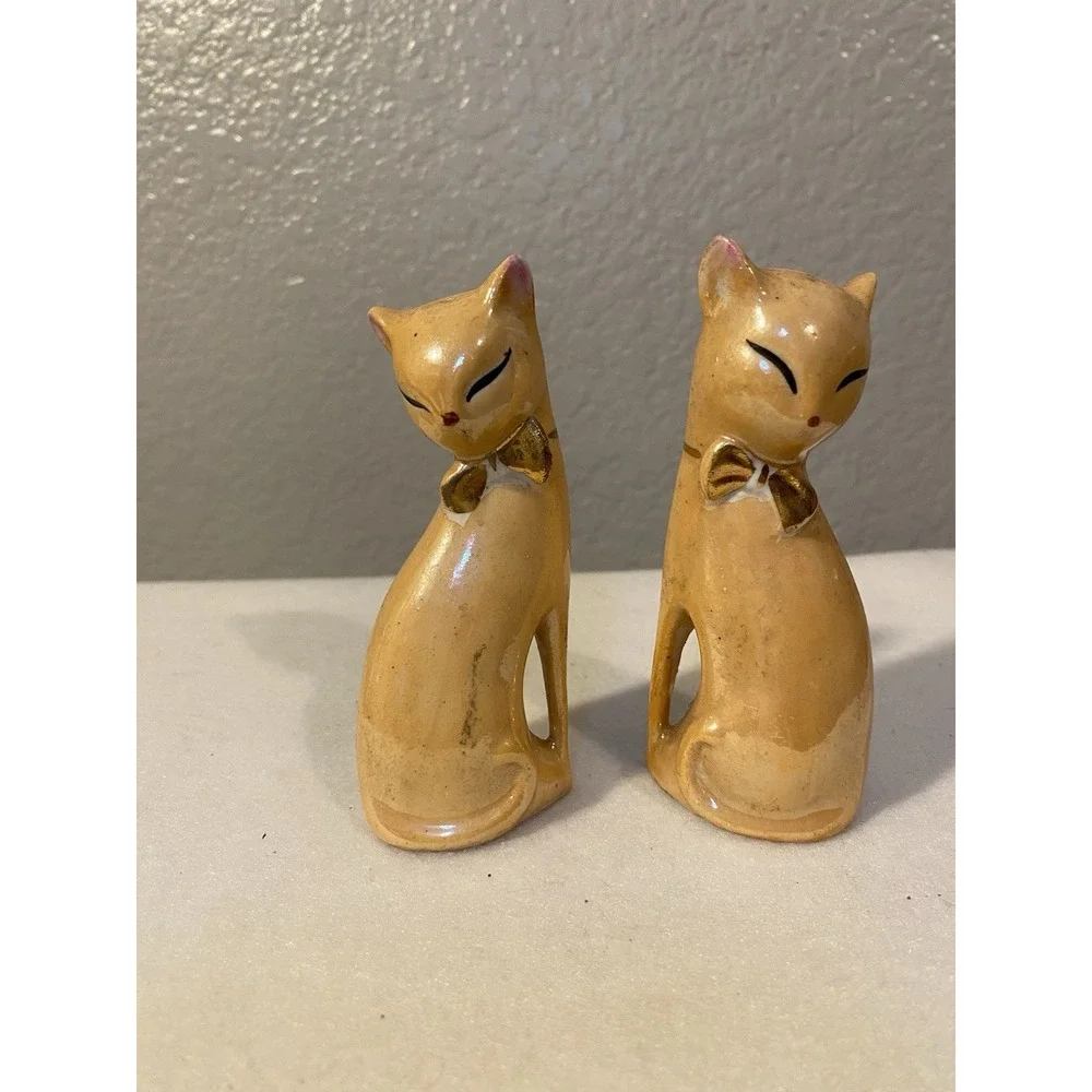 Retro MCM Style Peach Lustre Siamese Cat Salt & Pepper Shakers